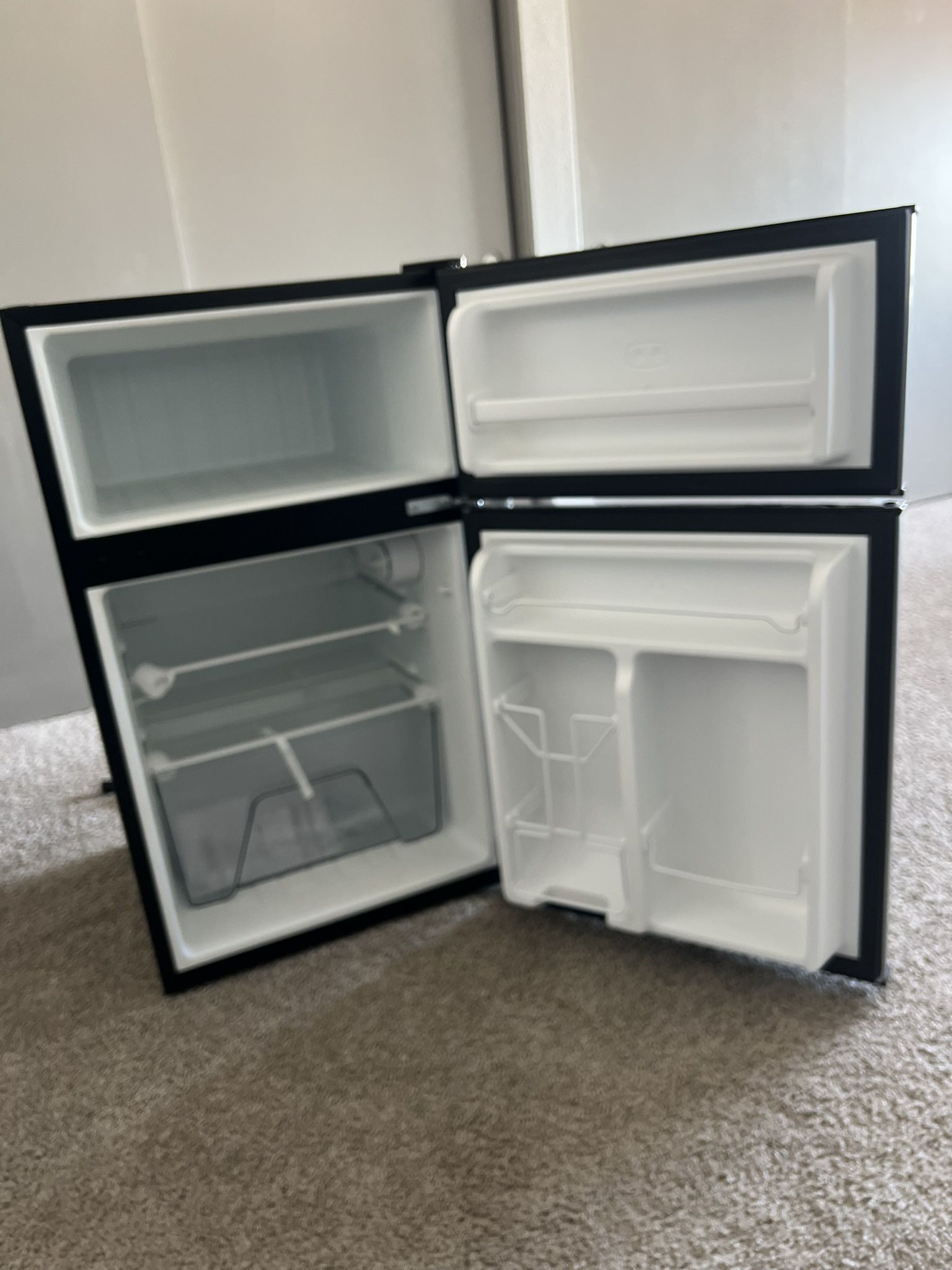 Whirlpool 3.1 cu ft Mini Refrigerator Stainless Steel WH31S1E: Energy Star Certified Dorm Fridge, Reversible Door, 2 Shelves