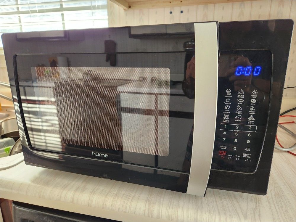 Move In Sale - Microwave Oven +2 Items