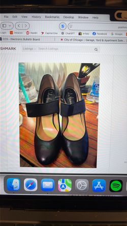 Great Condition Cole Han Air Pumps w/Elastic Strap