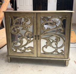 Vintage Glam Mirrored Accent Cabinet / Sideboard