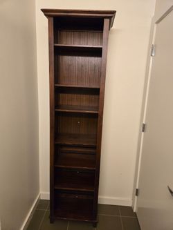 SOLID WOOD Tower Shelf