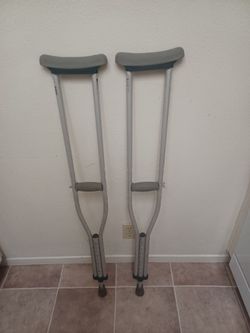 Guardian Crutches Medium Size