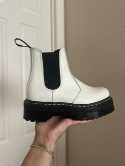 Dr. Martens 2976 Platform Boots