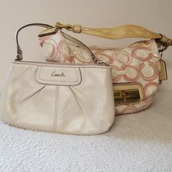  Coach set, Kristin Op Art Sequin Pink purse & wallet, gently used, good condition. leather & Fabric, Code 16791 Sz 13x10", 10x6
