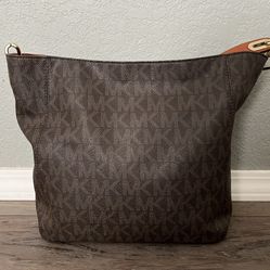 Michael Kors Fulton Slouchy Shoulder Bag