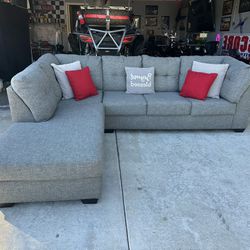 Like New Gray Sectional Couch!!