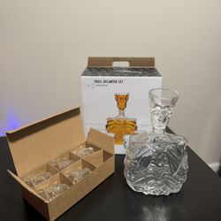 Skull Liquor Decanter/ Shot Set 