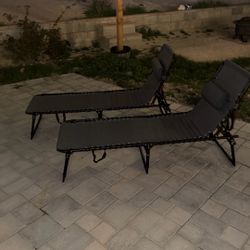 Set of 2 folding chairs for pool,