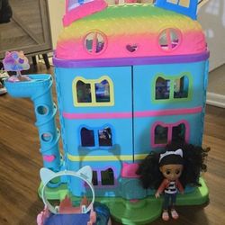 Gaby House W/ Extras 