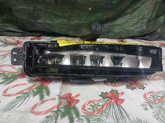 2021-24 Jeep Grand cherokee Right Fog Light