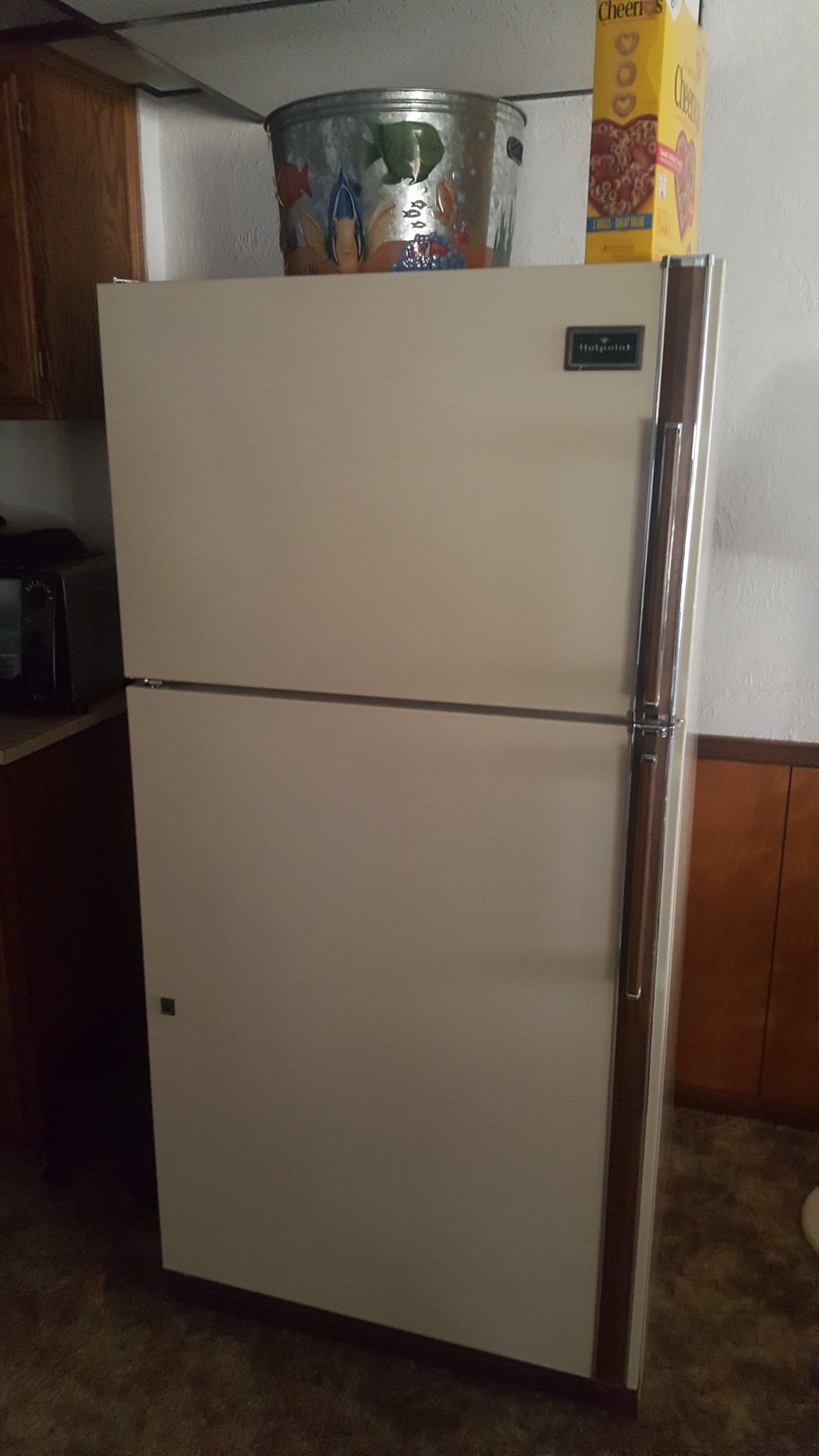 Hot Point Refridgerator with Ice Maker