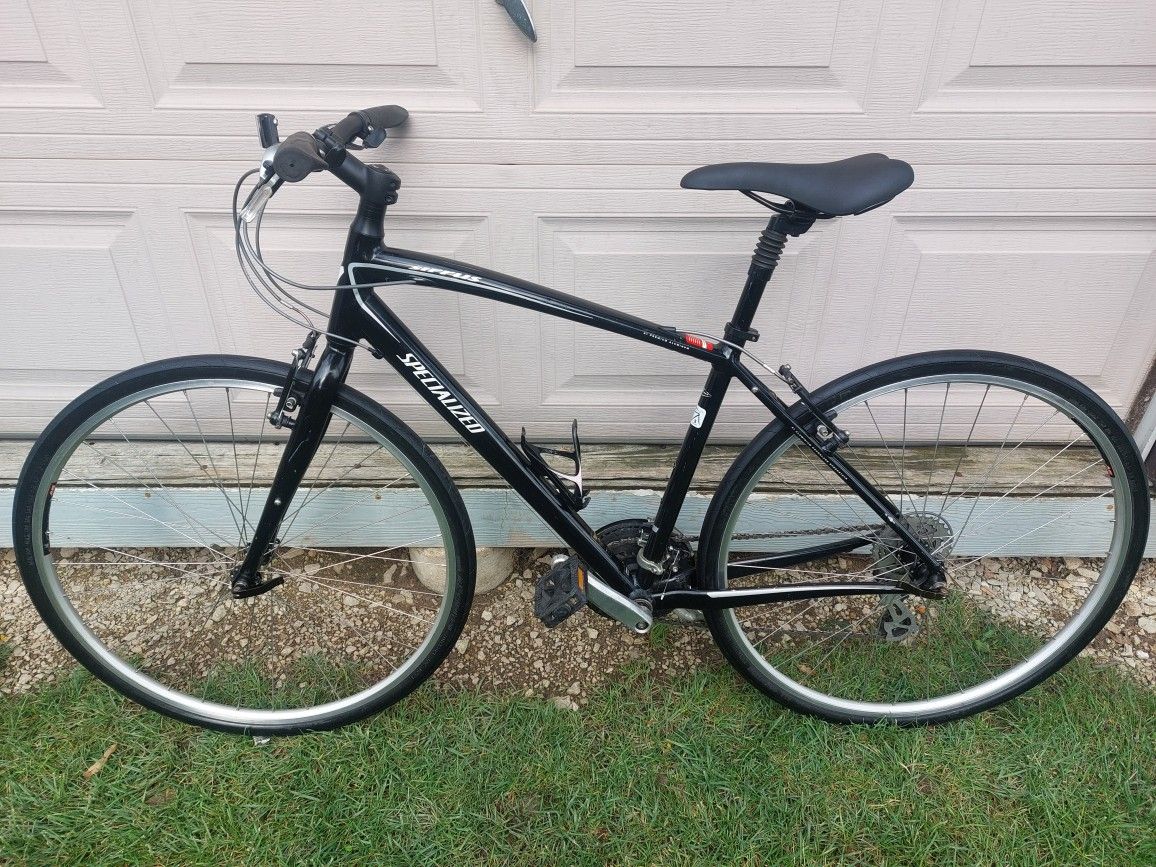 Specialized Sirrus 21-speed 19"frame 28"whels