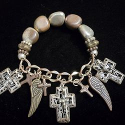 Vtg Religious Braclet Stretch Earth Tone Beads 8 Charm Cross Wings Brown Silver