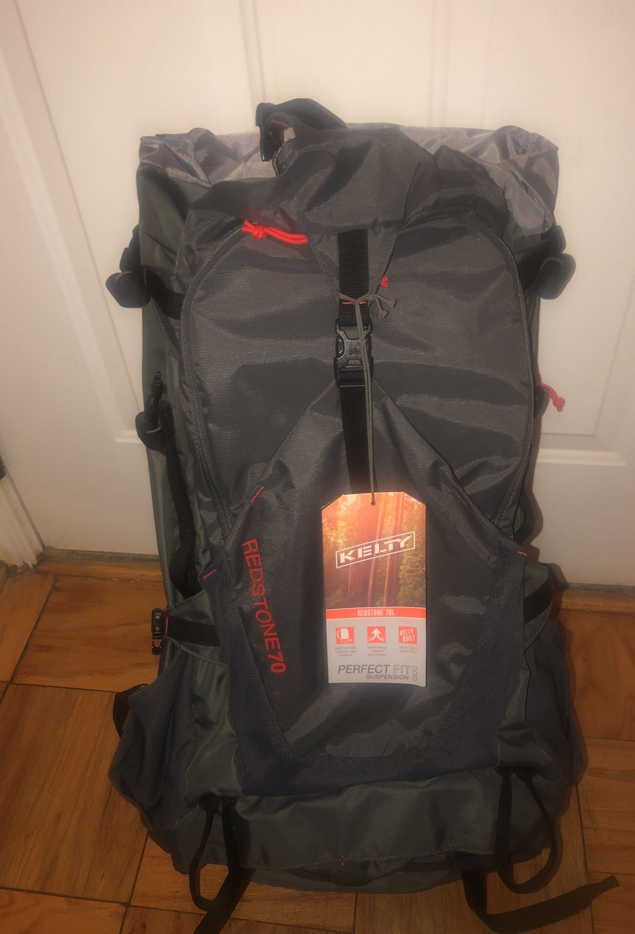 Brand New Kelty Redstone 70 70L traveling backback