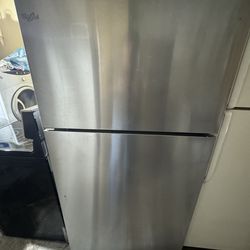 Whirlpool refrigerator 33 inch