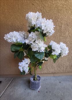 Faux Hydrangea Tree