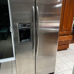 GE 23.0 cu. ft. Side by Side Stainless Steel Refrigerator
