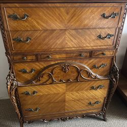 Vintage dresser 