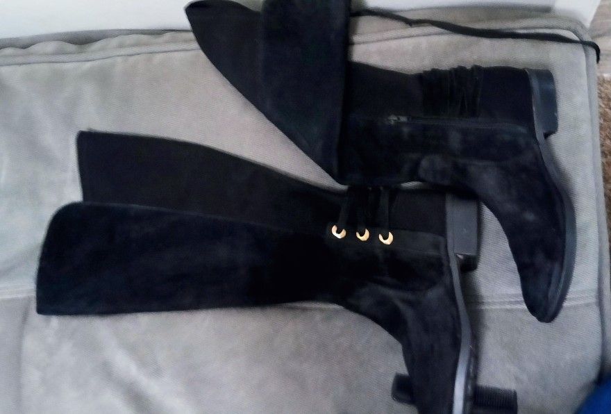 Women's Knee High Boots Size 8