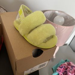 Toddler Ugg Size 7