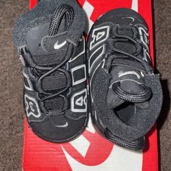 Nike Uptempo 