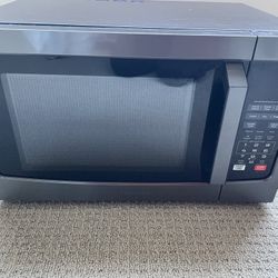 Toshiba 1000w countertop microwave oven