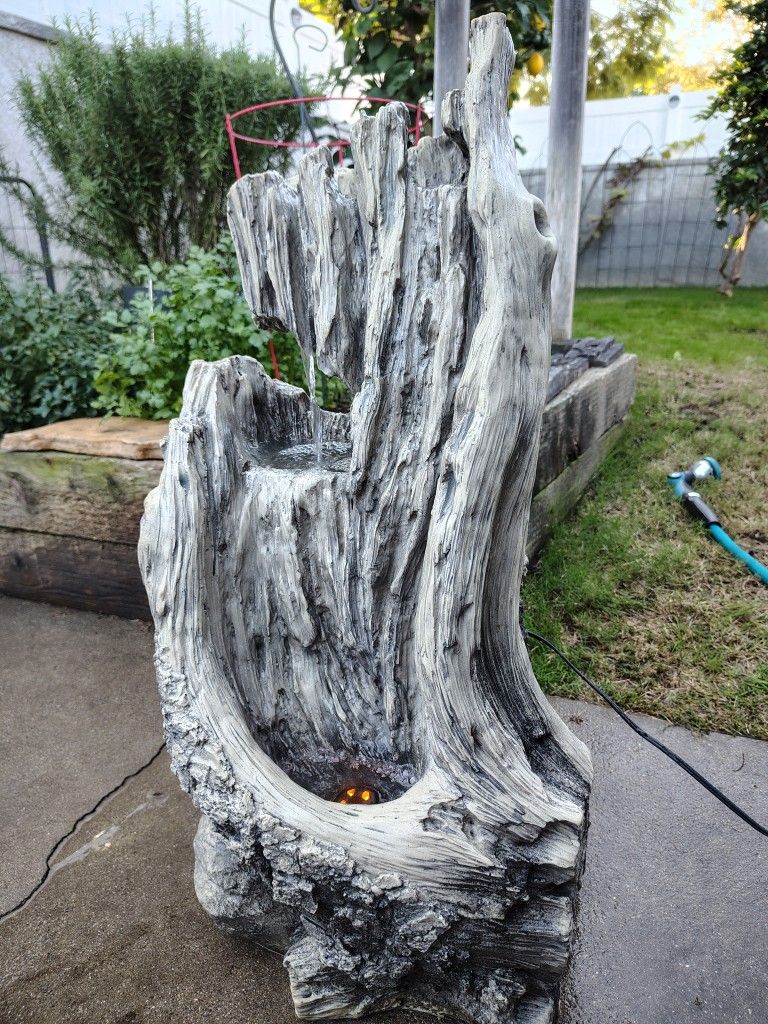 Rustic Illuminated Log Water Fountain 
