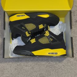 JORDAN 4 RETRO THUNDER 