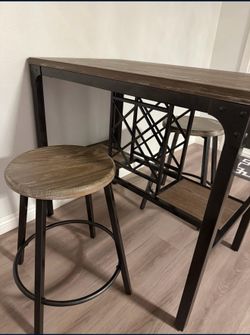 Bar table with 2 stools
