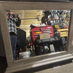Dresser mirror