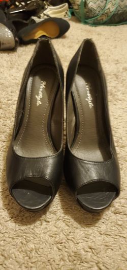 Open toe black heel