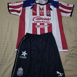 CHIVAS DE GUADALAJARA YOUTH JERSEY/SHORTS SIZE 6, 8, 10 & 12 NEW $15 EACH 