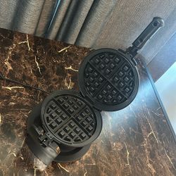 Bella Waffle Maker 