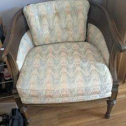 Free Chair-need it gone tomorrow 9/14