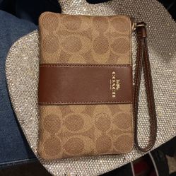 Coach Wristlet 