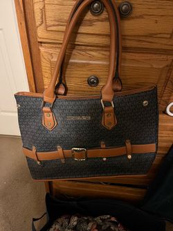 Michael Kors purse