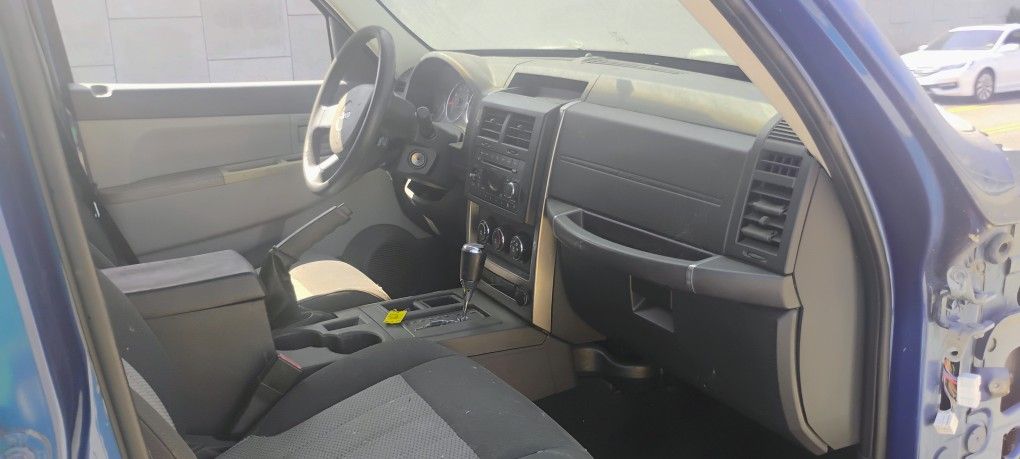 2010 Jeep Liberty Steering Column With Wheel And Key 🔐