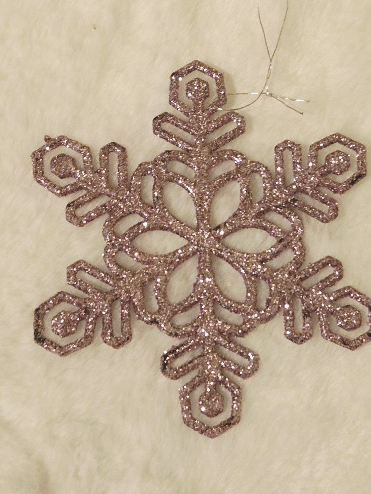 Pink glitter snowflake ornaments set