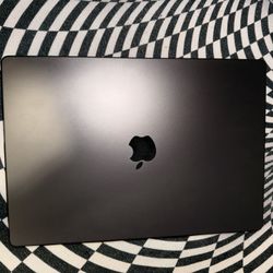 MacBook Pro 16-inch (M3 Max, 36GB RAM, 1TB SSD) – Like New (Barely Used)