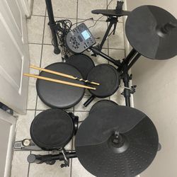 Alesis DM7X Nitro Drum Set Kit