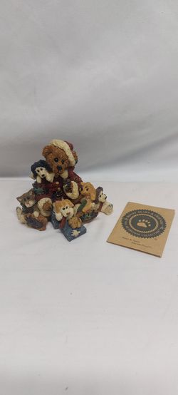 Boyds Bears & Friends figurine "Kringle and Company"  Style #2283 Vintage ©1995