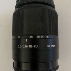 Very nice Sony DT f3.5-5.6 18-70 Macro Zoom Lens A- mount for DSLR w/two caps