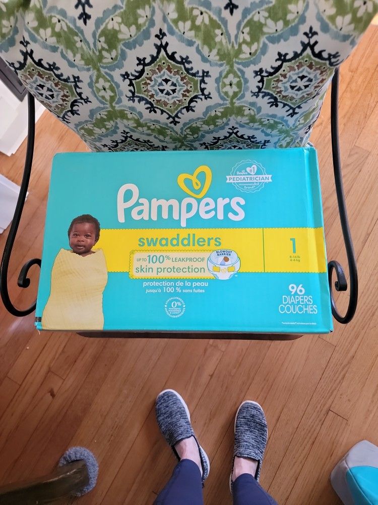 PAMPERS SWADDLERS  SIZE 1 - 96 PACK