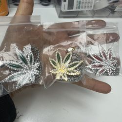 Hip-Hop Weed Leaf Diamond Pendant Chains