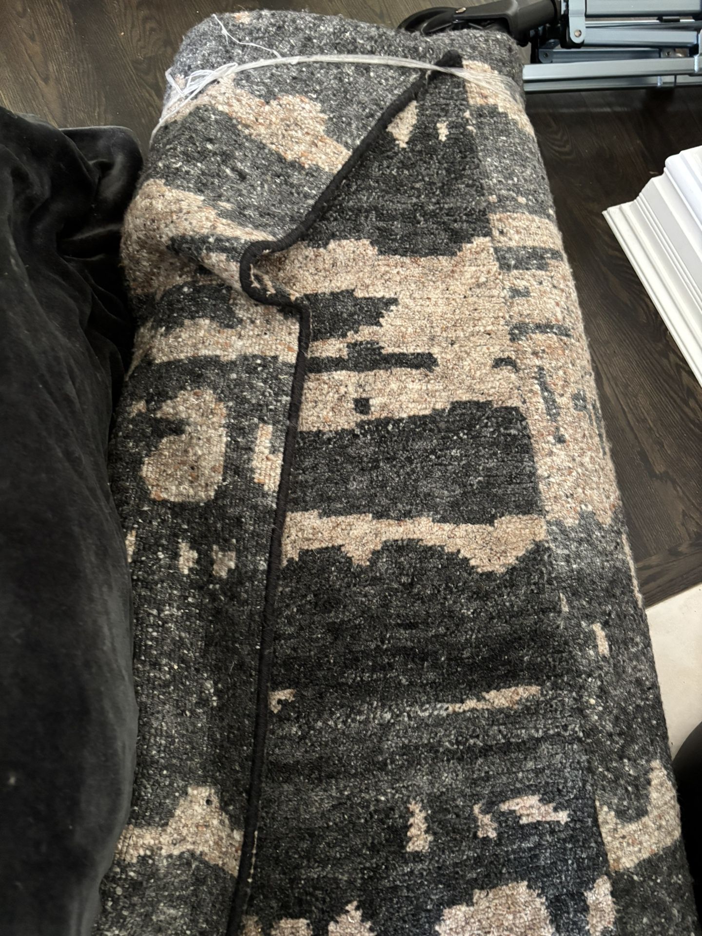 Crate and Barrel Rome Wool Blend Hand-Knotted Black Area Rug 10'x14 $5699 in stores now