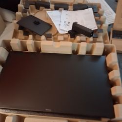 New Samsung 24 Inch Monitor With Wireless Key Board And Mouse
