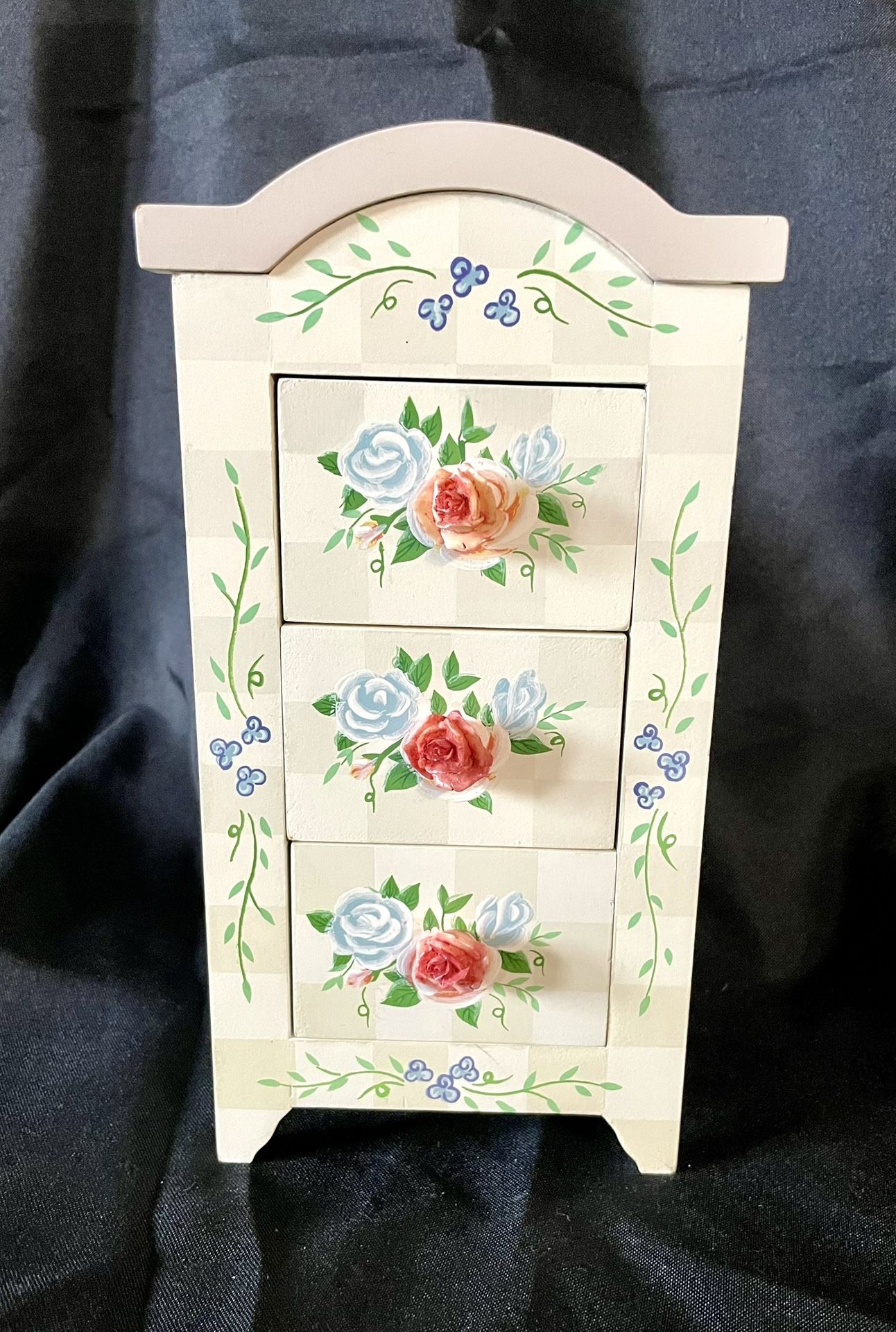 Wooden Jewelry/Accessories Chest