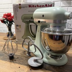 KitchenAid Stand Mixer
