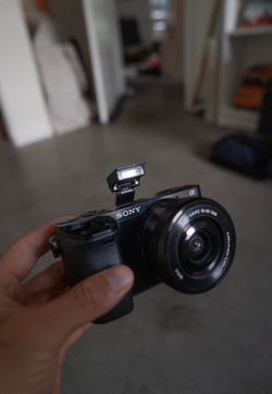 Sony a6000 Mirrorless Digital Camera w/ 16-50mm Lens