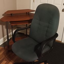 Computer Desk and chair office nice very clean